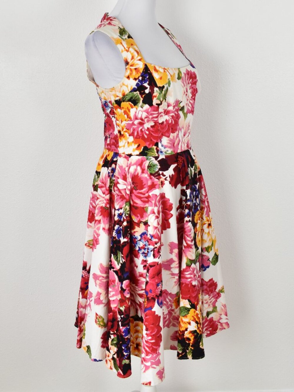 Maggy London Floral Fit and Flare Dress - 10 - Picture 5 of 10